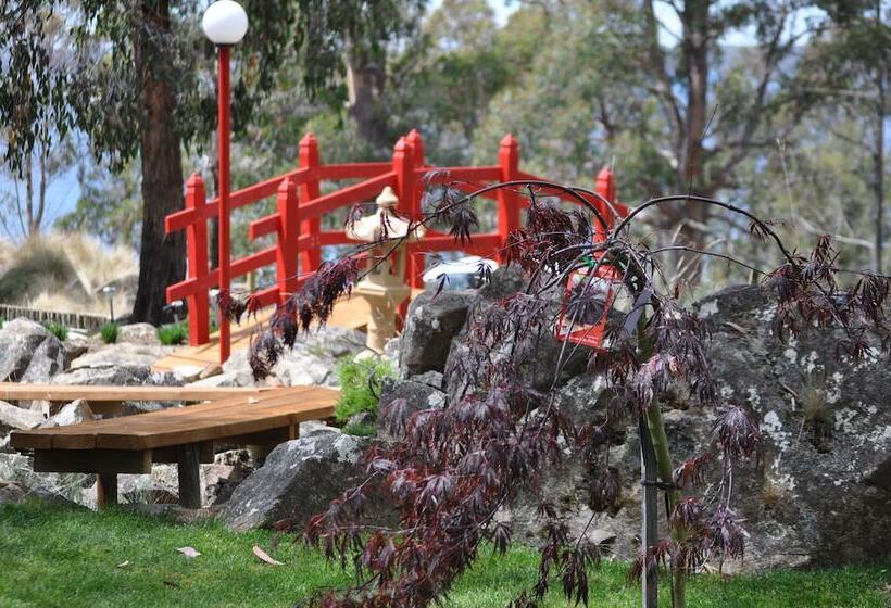 בית מלון כפרי Blue Lake Lodge