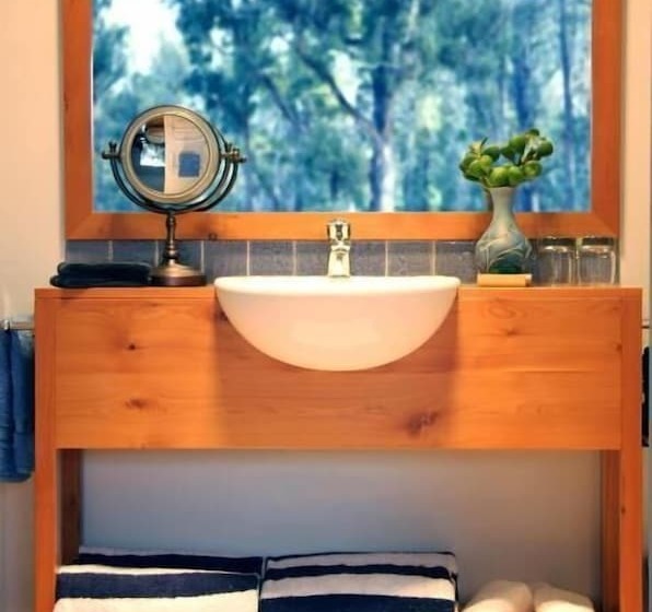 בית מלון כפרי Blue Lake Lodge