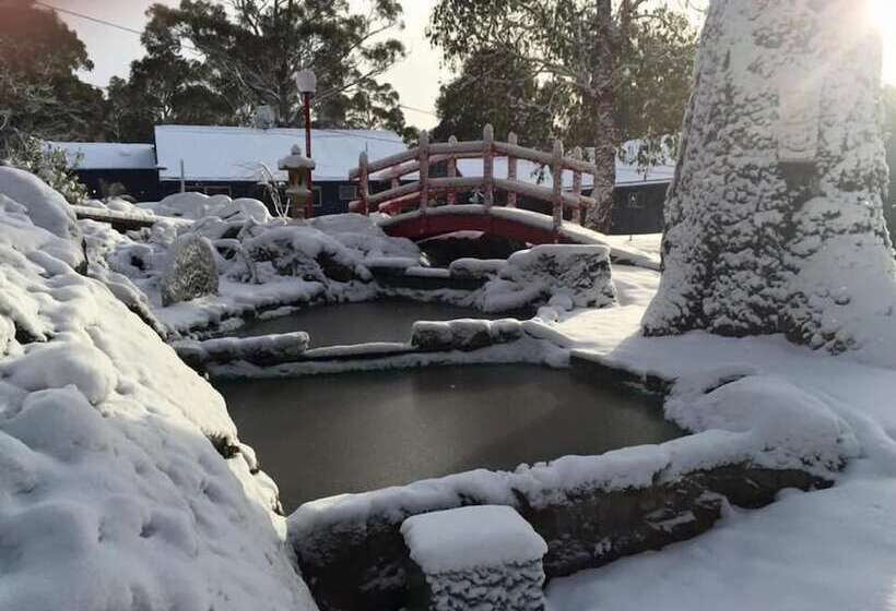 בית מלון כפרי Blue Lake Lodge