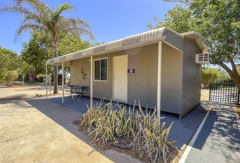 هتل Capricorn Holiday Park