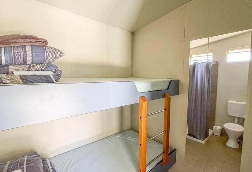 هتل Capricorn Holiday Park