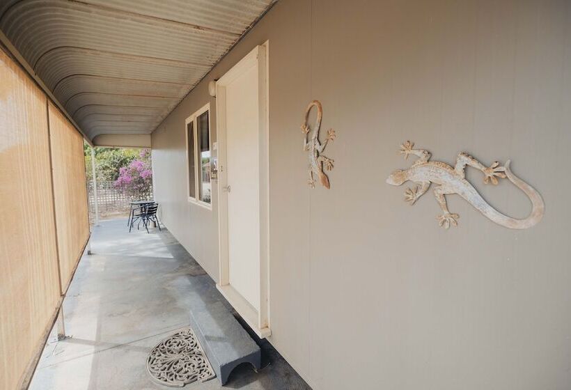 هتل Capricorn Holiday Park