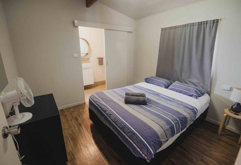 هتل Capricorn Holiday Park