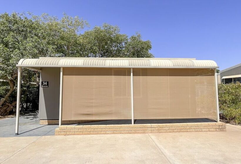 هتل Capricorn Holiday Park