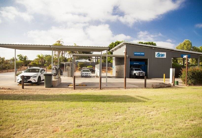 هتل Capricorn Holiday Park