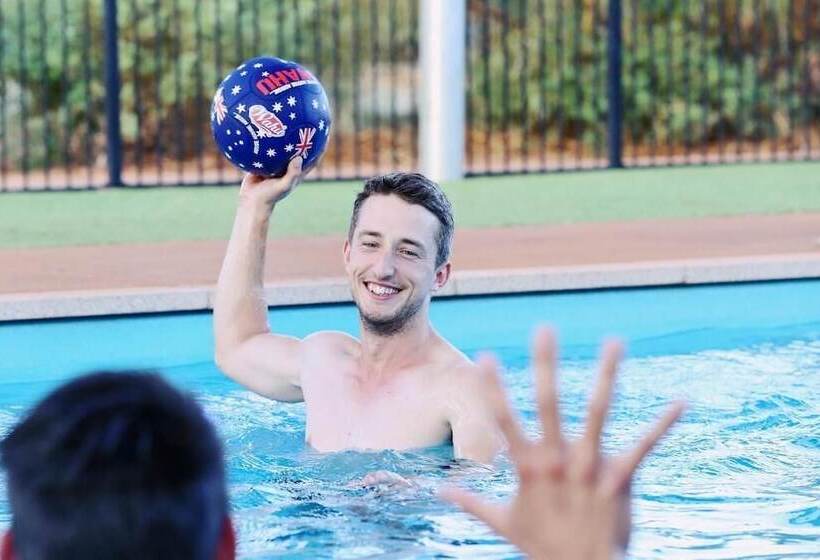 בית מלון כפרי Capricorn Village