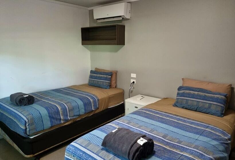 בית מלון כפרי Capricorn Village