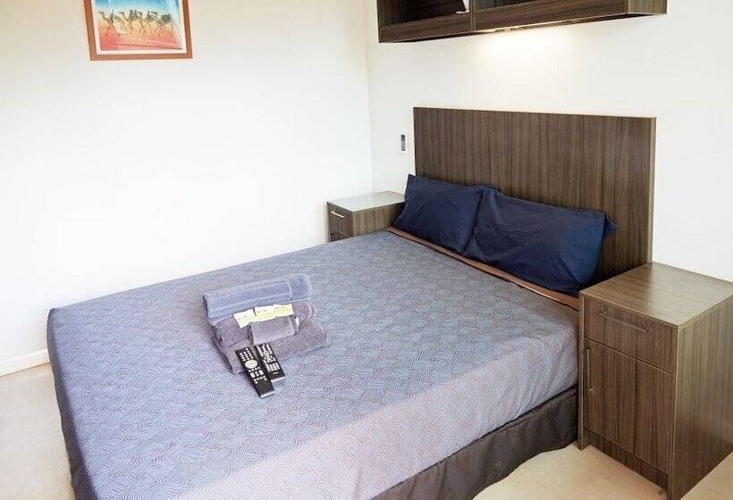 בית מלון כפרי Capricorn Village