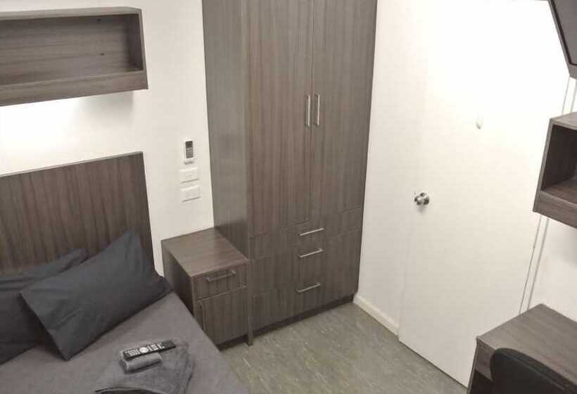 בית מלון כפרי Capricorn Village