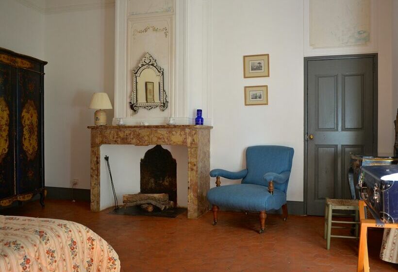 Отель Château D'esparron