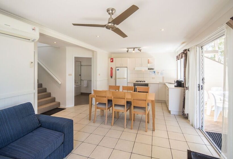 בית מלון כפרי Ingenia Holidays Lake Macquarie