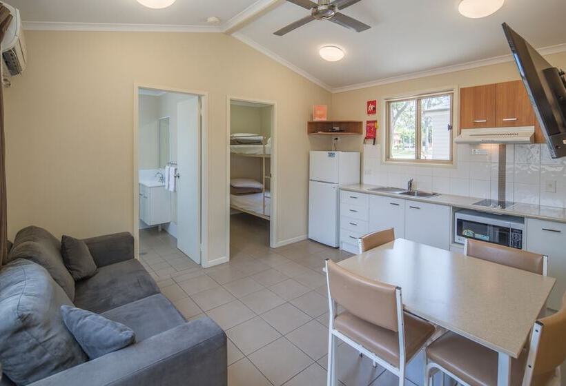 בית מלון כפרי Ingenia Holidays Lake Macquarie