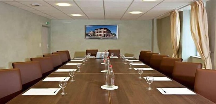 ホテル L Escale Halloaise