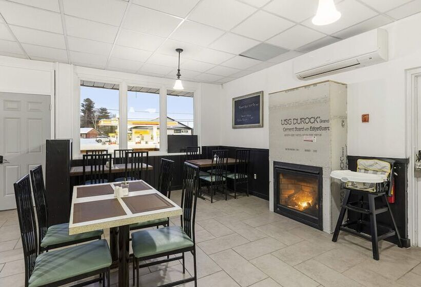 فندق Lakeside Inn