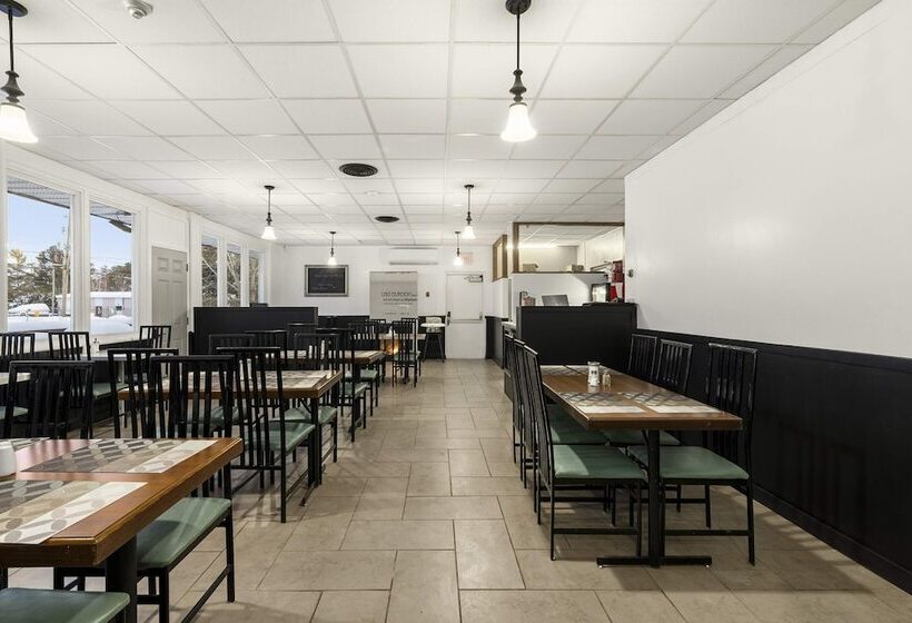 فندق Lakeside Inn