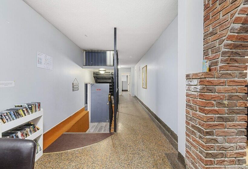 فندق Lakeside Inn