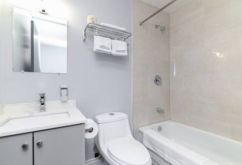 فندق Lakeside Inn