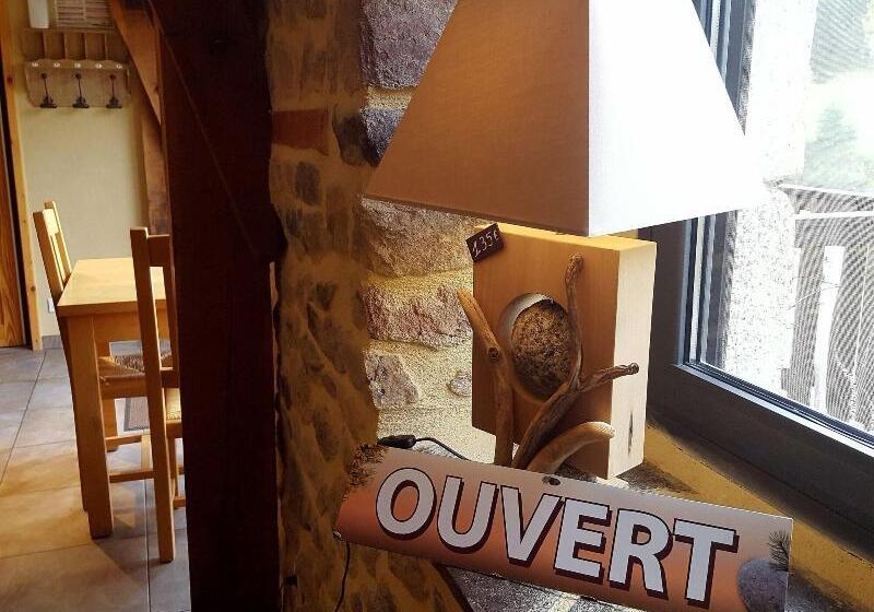 فندق Logis Hôtels Les Granges De Bigose