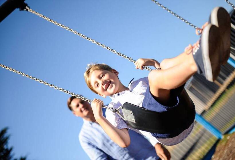 בית מלון כפרי Big4 Low Head Tourist Park