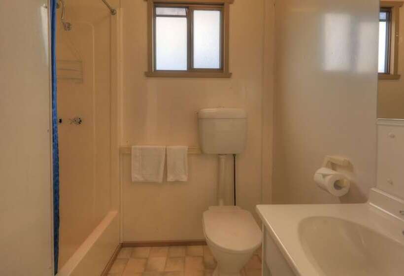 בית מלון כפרי Big4 Low Head Tourist Park