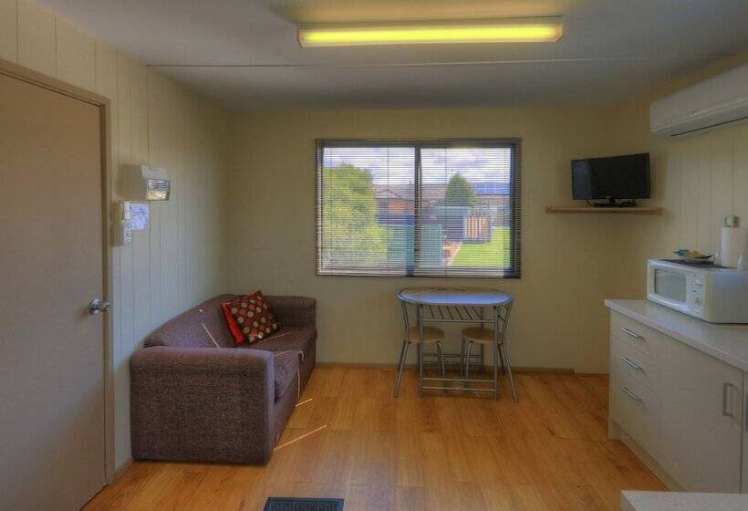 בית מלון כפרי Big4 Low Head Tourist Park