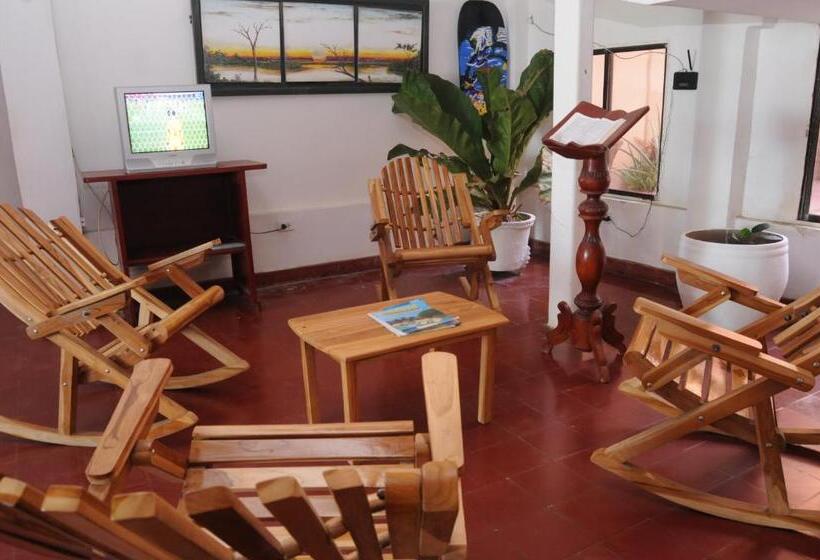 فندق Montecarlo Beach