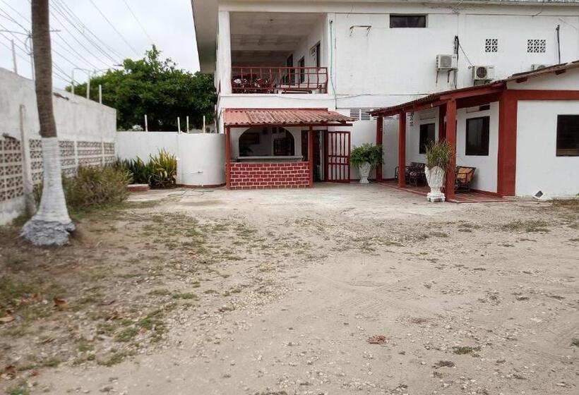 فندق Montecarlo Beach