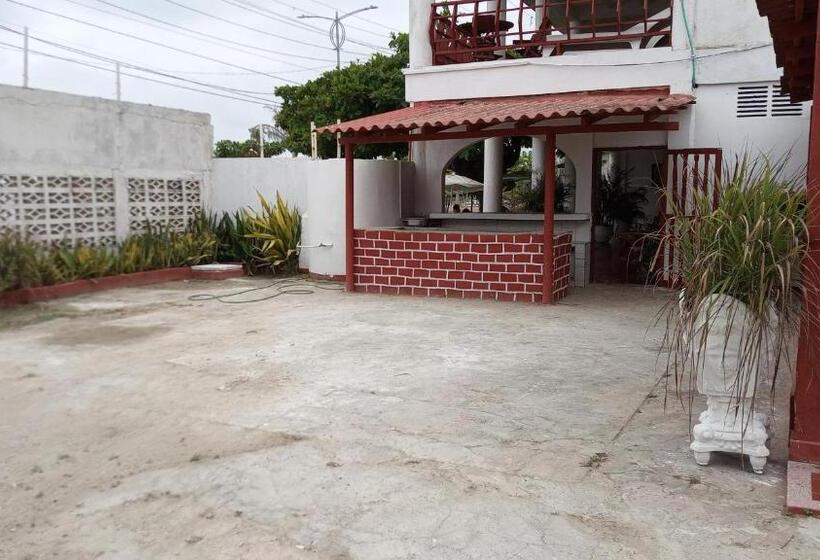 فندق Montecarlo Beach