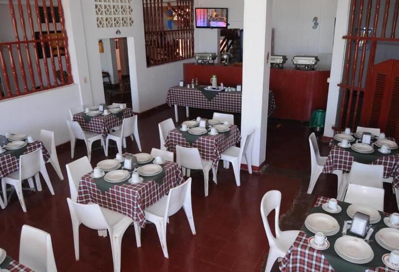 فندق Montecarlo Beach