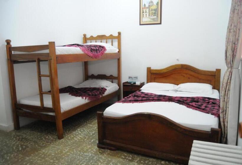 فندق Montecarlo Beach