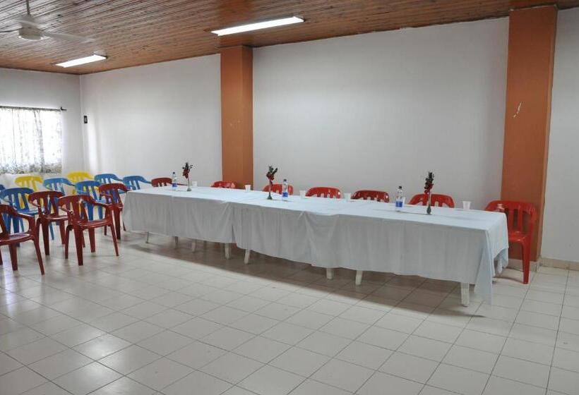 فندق Montecarlo Beach