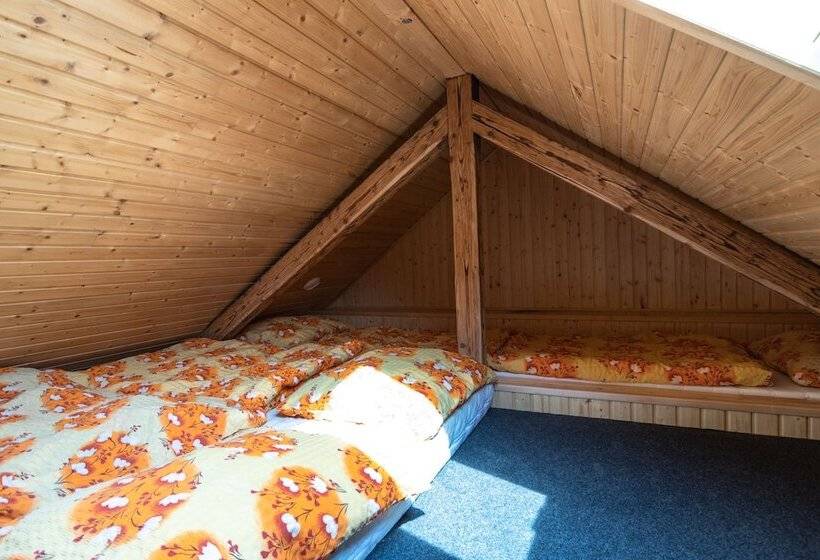 فندق Penzion Rollba