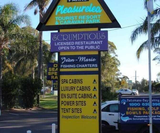 בית מלון כפרי Pleasurelea Tourist Resort & Caravan Park