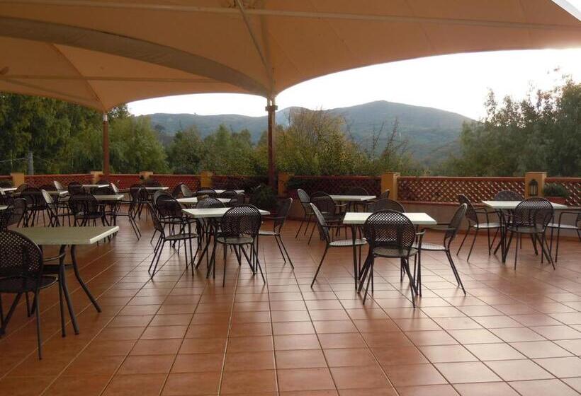 فندق ريفى Agriturismo La Petrosa