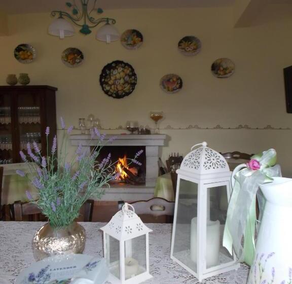 فندق ريفى Agriturismo La Petrosa