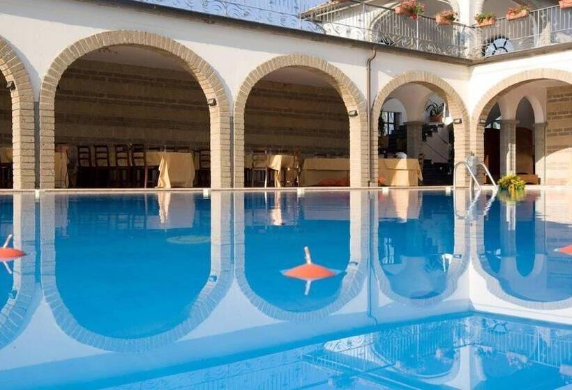 فندق ريفى La Vecchia Torre