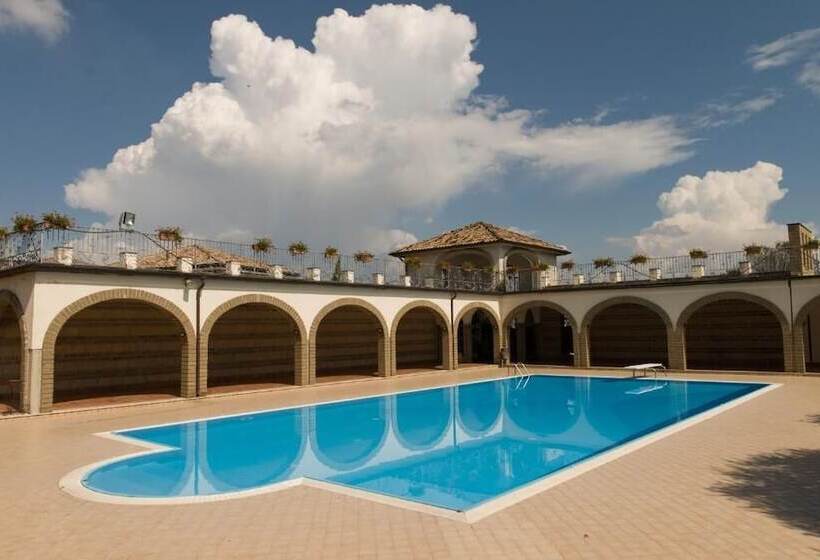 فندق ريفى La Vecchia Torre