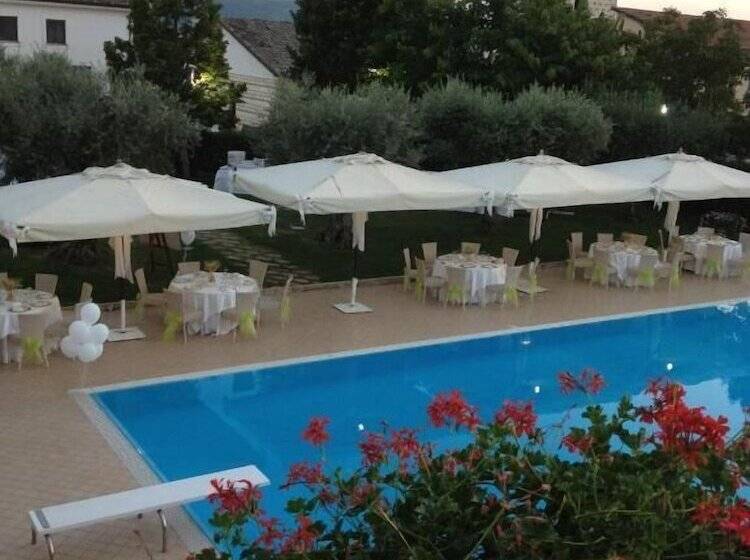 فندق ريفى La Vecchia Torre