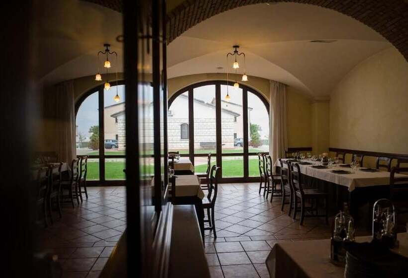 فندق ريفى La Vecchia Torre