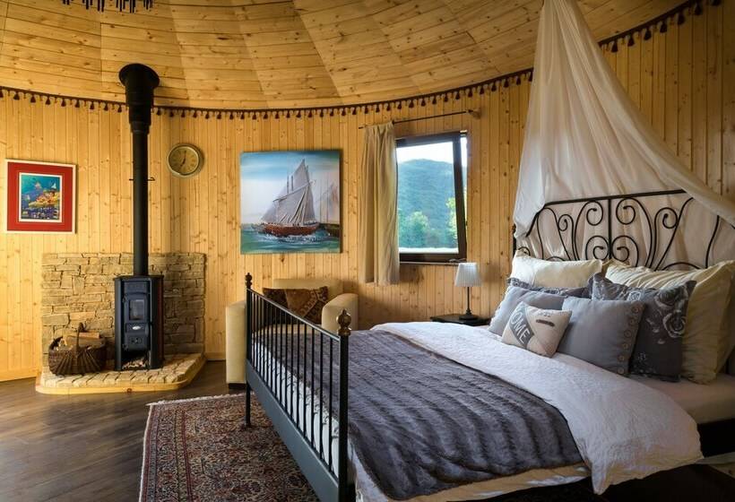 בית מלון כפרי Linden Tree Retreat & Ranch