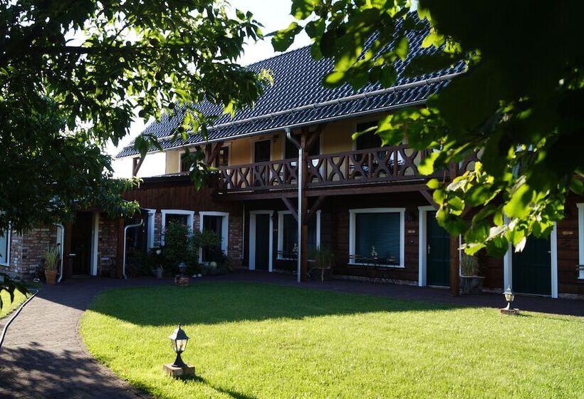 ホテル Schauhandwerkspension