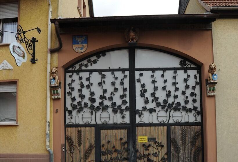 ホテル Schlosshof