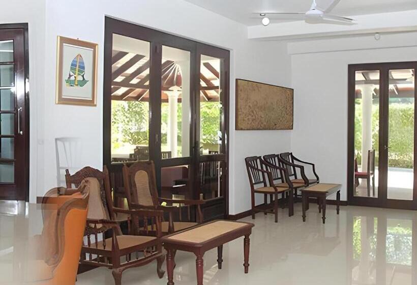 בית מלון כפרי The Mgs