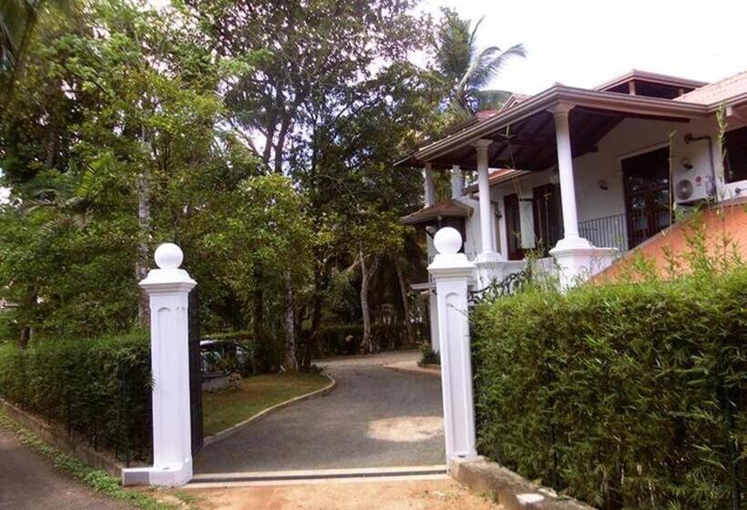 בית מלון כפרי The Mgs