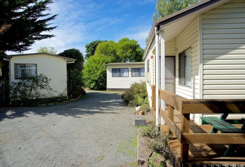 فندق Triabunna Cabin & Caravan Park