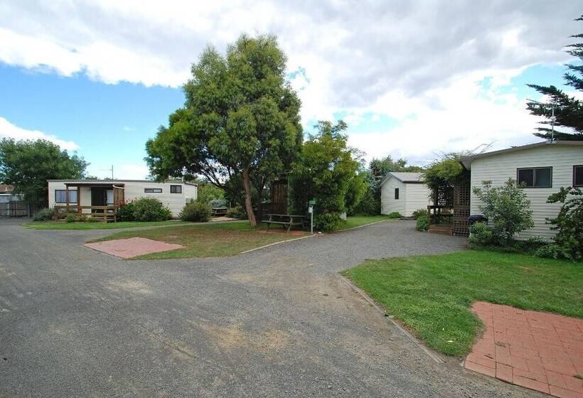 فندق Triabunna Cabin & Caravan Park