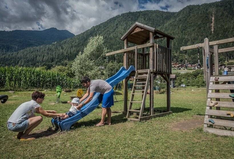 בית מלון כפרי Sarca Lodge Val Rendena