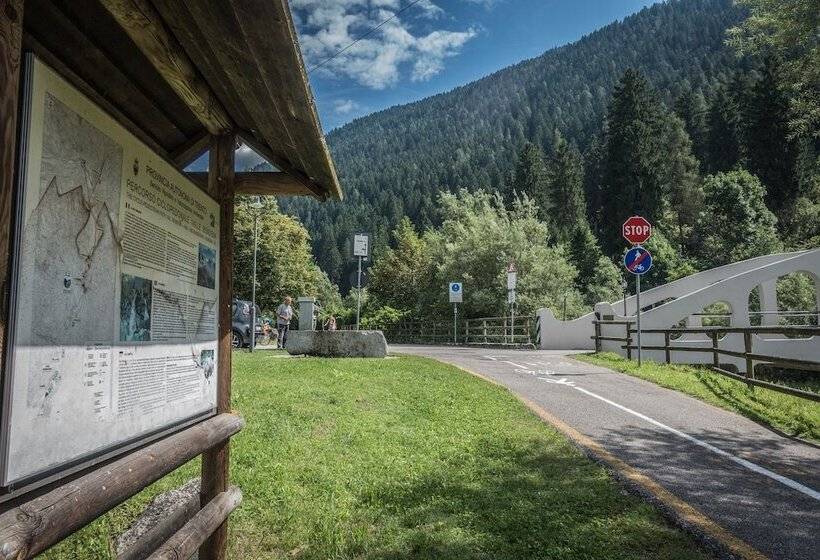 בית מלון כפרי Sarca Lodge Val Rendena