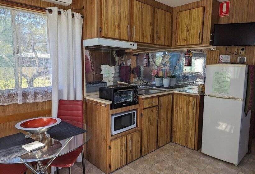 Kingscote Tourist Park And Family Units