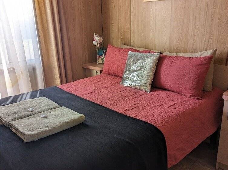 Kingscote Tourist Park And Family Units